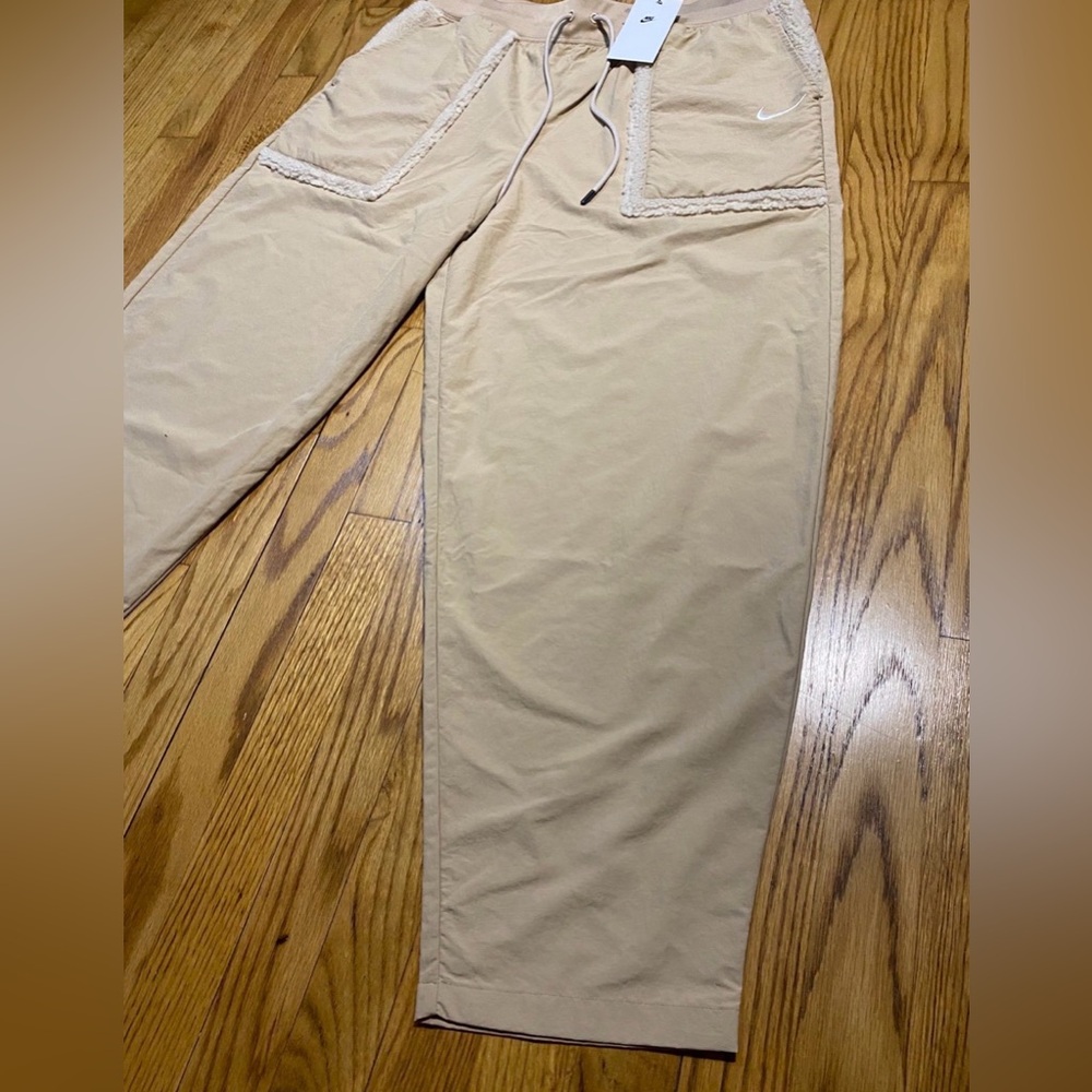 Nike Sportswear Essential Women's Woven High-Waisted Curve Pants, Sz XL-tall New - Picture 4 of 9